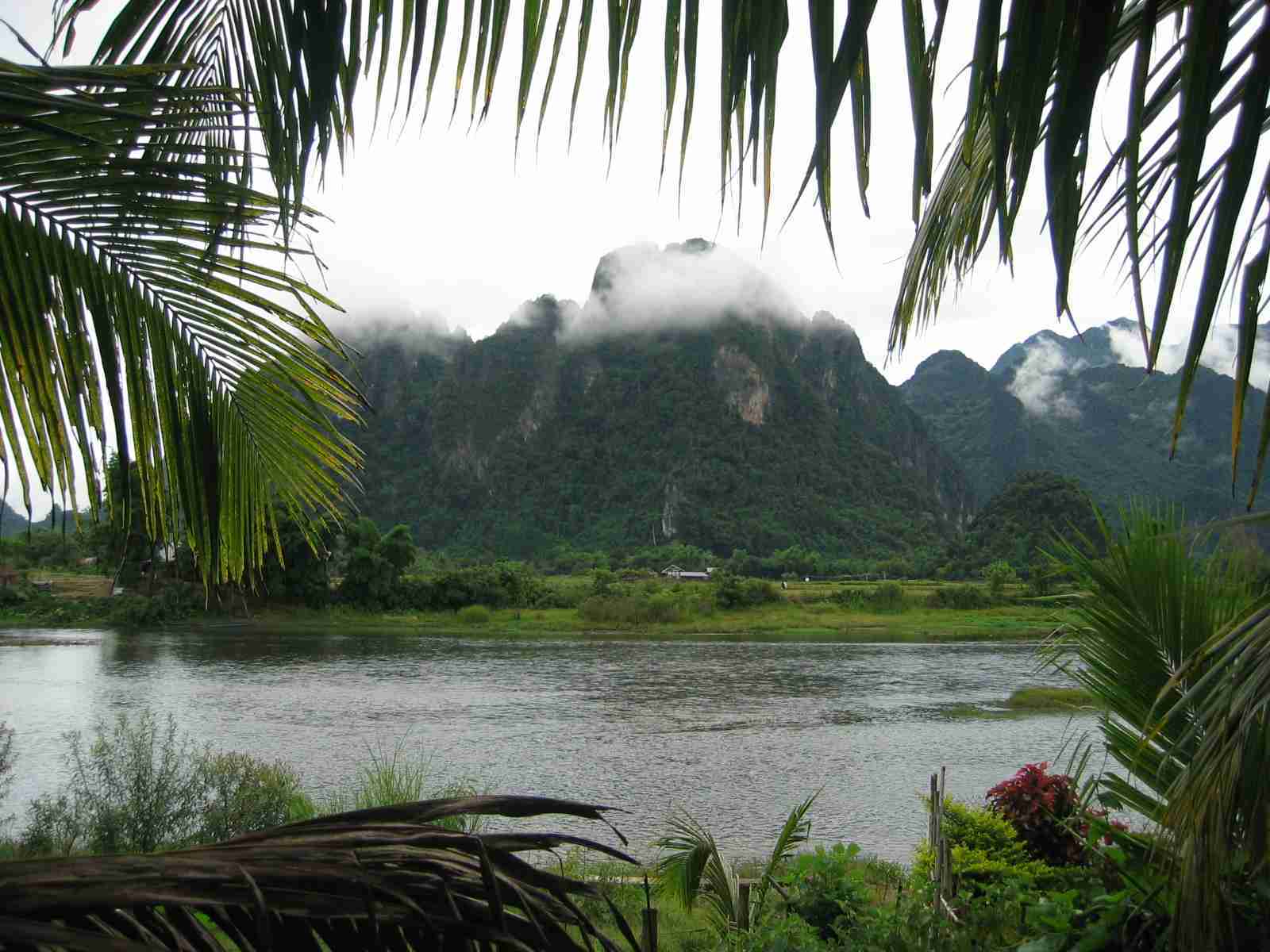 Laos Reisen - Vang Vieng Paradise Reise Service