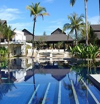 Palm Galleria Resort