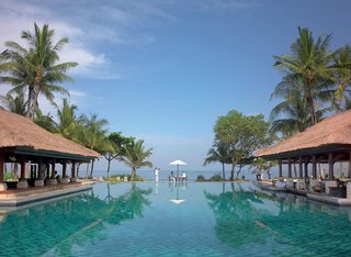 Indonesien Reisen - auf Bali Hotels in Jimbaran Paradise Reise Service