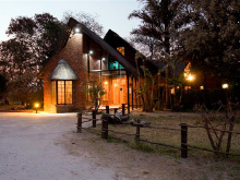 kaisosi-river-lodge-1